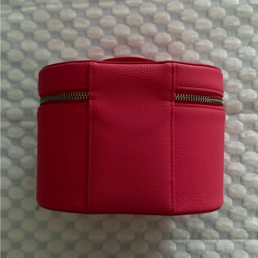 SAIE BEAUTY MINI MAKEUP BAG. - Picture 2 of 5